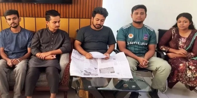 ৬ সমন্বয়ককে পরিবারের কাছে হস্তান্তর করল ডিবি॥