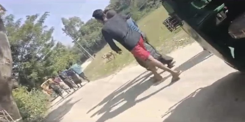 টেকনাফে দিনদুপুরে দুই ব্যবসায়ীকে অপহরণ॥