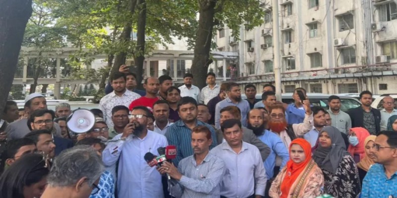 ৯ দফা দাবিতে সচিবালয়ের কর্মকর্তা-কর্মচারীদের মহাসমাবেশের ডাক॥
