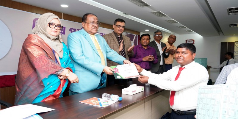 হামদদের্র বিক্রয় পর্যালোচনা সভা অনুষ্ঠিত।
