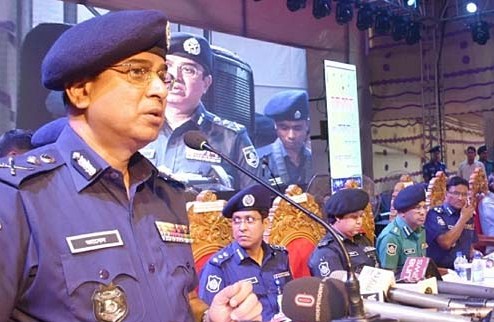 বরিশালে পুলিশের দুটি উন্নয়ন প্রকল্পের ভিত্তিপ্রস্তর উদ্বোধন করলেন আইজিপি