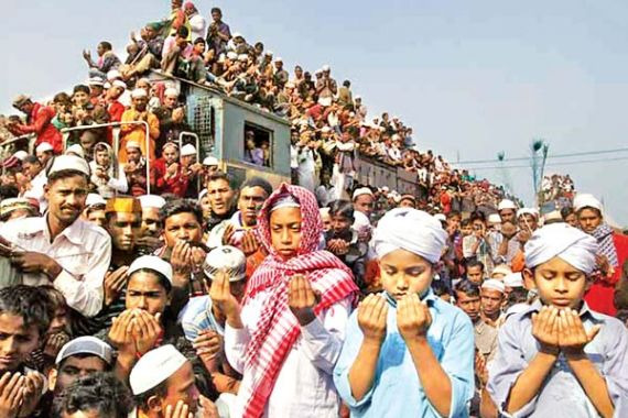 আখেরি মোনাজাতের মাধ্যমে শেষ হল বিশ্ব ইজতেমার প্রথম পর্ব