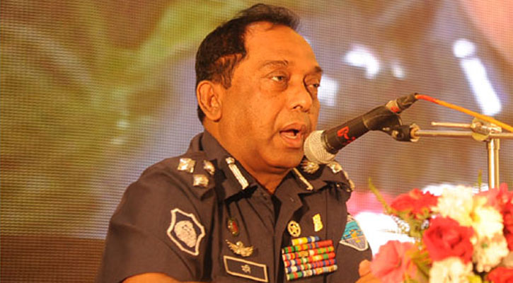 ঢাকা-চট্টগ্রাম মহাসড়কের রাস্তার দিকে হাত বাড়ালে সে হাত বিচ্ছিন্ন করে দেওয়া হবে।।ডিআইজি মনির উজ জামান