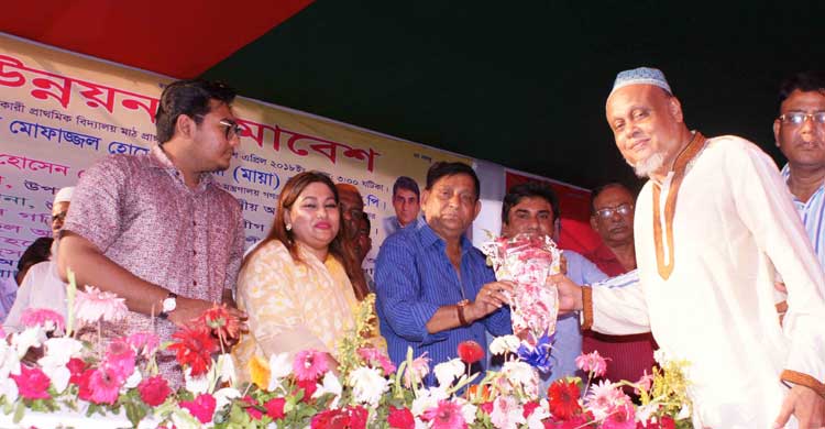 চাঁদপুরে বিএনপির ৫ শতাধিক নেতাকর্মী আওয়ামী লীগে যোগদান।   