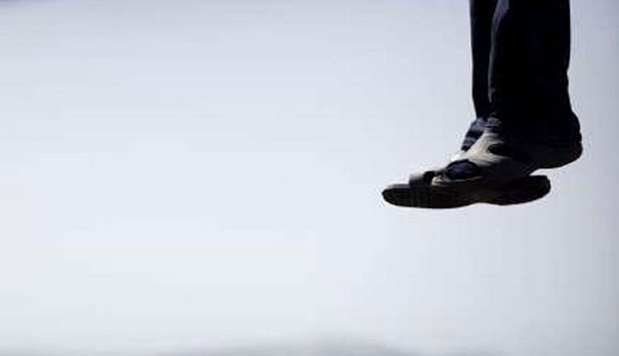 পটুয়াখালীর কলাপাড়ায় সাকুরা পরিবহনের কাউন্টার থেকে কিশোরের ঝুলন্ত মরদেহ উদ্ধার।।