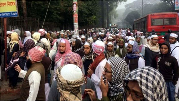 বাংলা বয়ানের মাধ্যমে বিশ্ব ইজতেমার দ্বিতীয় পর্ব শুরু।।   