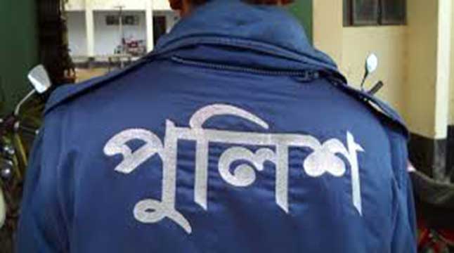 শৃঙ্খলা ভঙ্গের দায় সিরাজগঞ্জে পুলিশের দুই এসআই ক্লোজড।।   